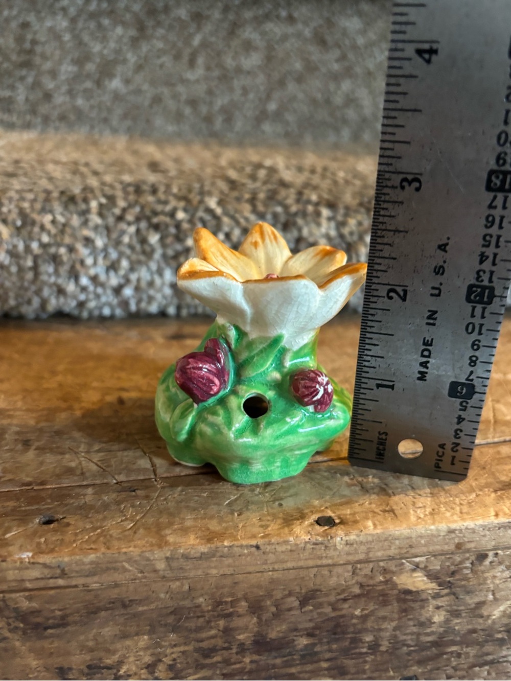 Vintage ceramic flower frog - Picture 5 of 6
